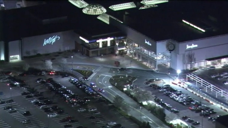 mall abduction_1459526831094.jpg