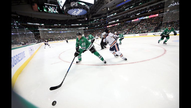 adf64c0b-Stars vs Oilers_98527168_1511044058900