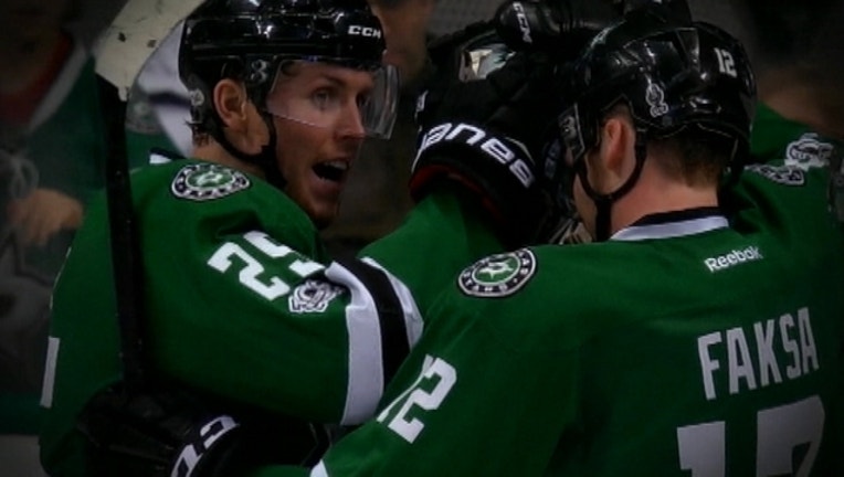 Stars Beat Red Wings_1484281402112.jpg