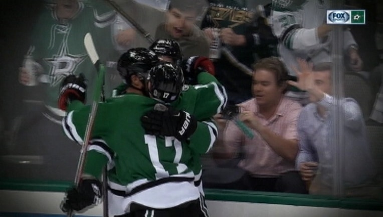af6187ae-Stars Beat Jets_1477451827441.jpg