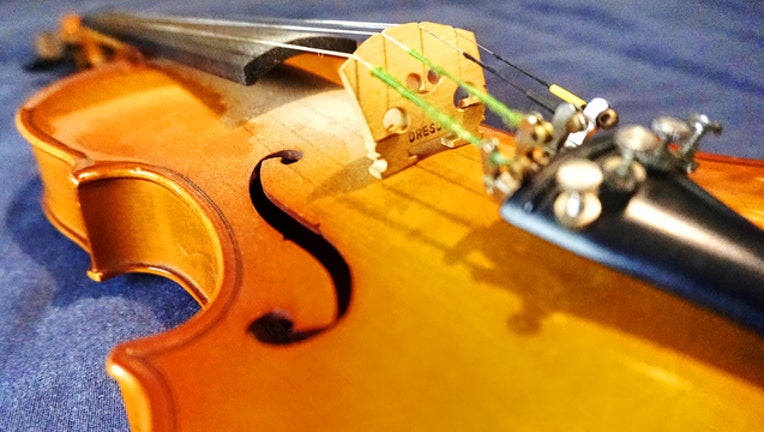 af849620-Wikimedia_Violin_121718_1545081935513-404959.jpg