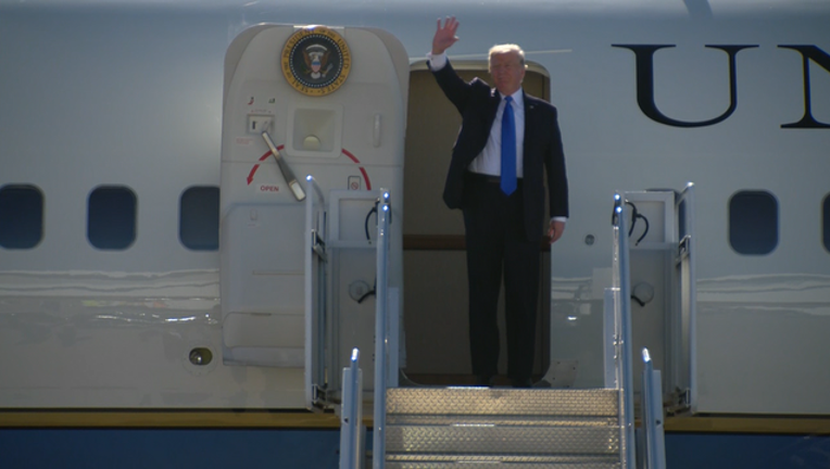 b00e0ec3-102517 Trump Dallas Visit Air Force One