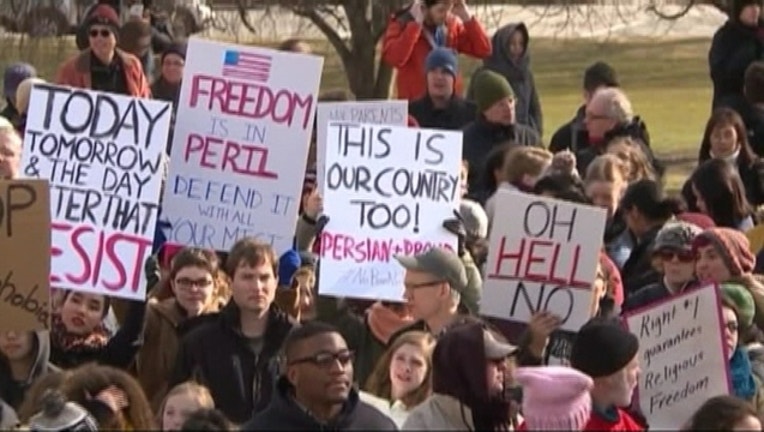 DC travel ban protest_1485895760136.jpg