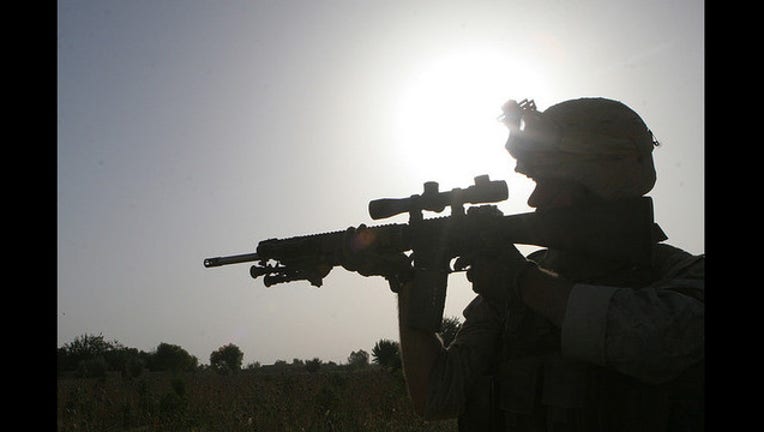 ba6186a9-marine-soldier-404023.jpg