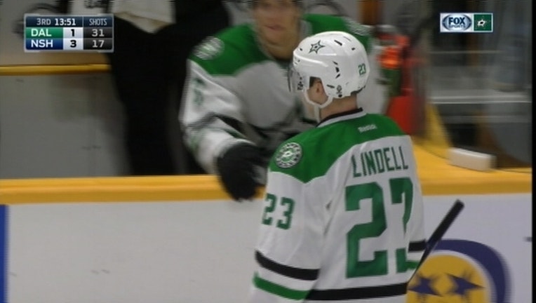 c3566a5e-STARS TROUNCED BY PREDS_1479961666230.jpg