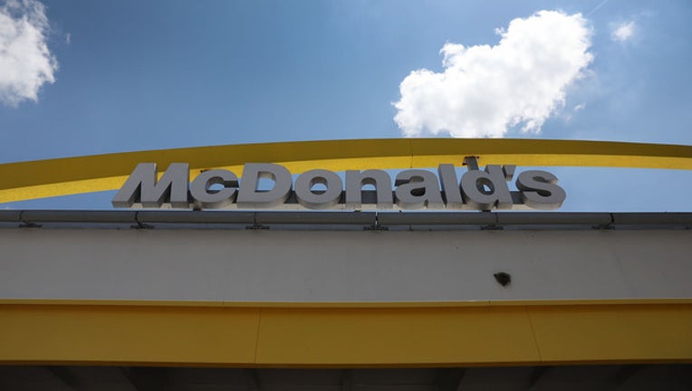 McDonalds No US Flag Storefront (GETTY)-408200