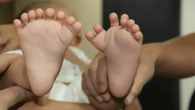 c3887169-31-fingers,-toes_1474571560342-407693.gif
