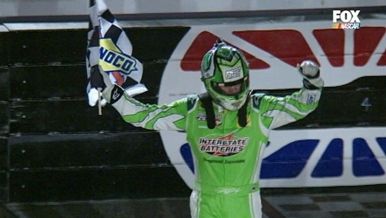 c3ee0fd9-Kyle Busch Duck Commander 5_1460266640312.jpg
