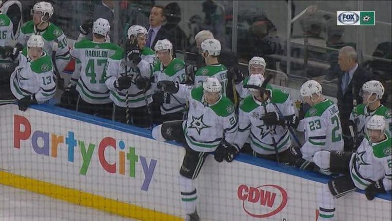 c469b960-Stars Beat Rangers_1513047788558.jpg