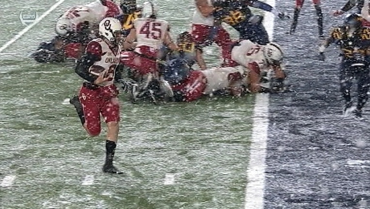 Oklahoma Beats West Virgini_1479663523462.jpg