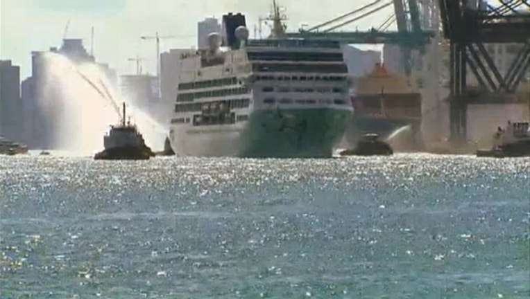 c7d482c7-7496TZ-CRUISE SHIP TO HAVAN_1462203970540.jpg