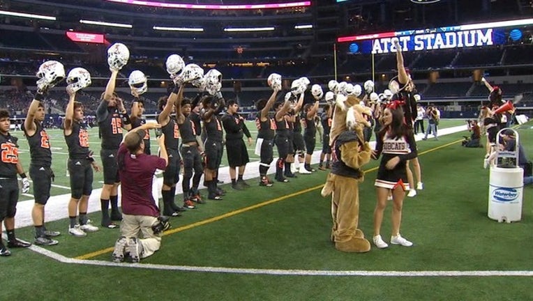 c7f24852-REFUGIO STATE CHAMPIONSHIP GAME 9P_00.00.03.17_1513828813545.png.jpg