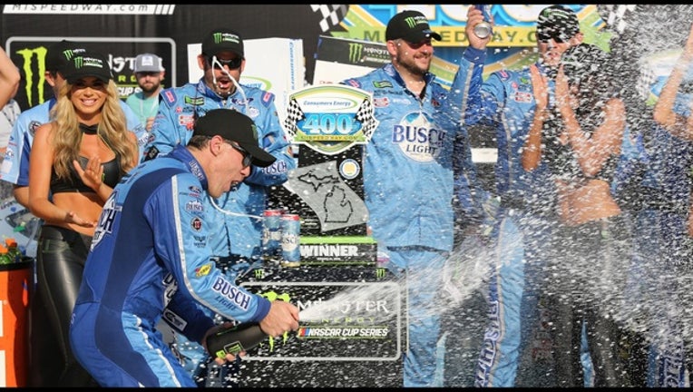 c9e03d7d-Kevin Harvick_1534125420024