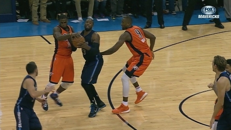 ce0959b1-Mavs Lose Thunder_1448249825688.jpg