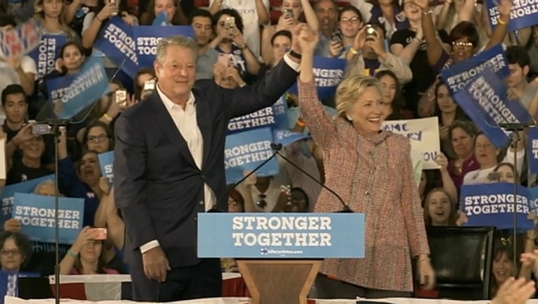 eecb8ba4-al gore hillary clinton