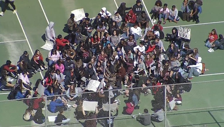f082ca1a-Plano Shepton high school gun protest