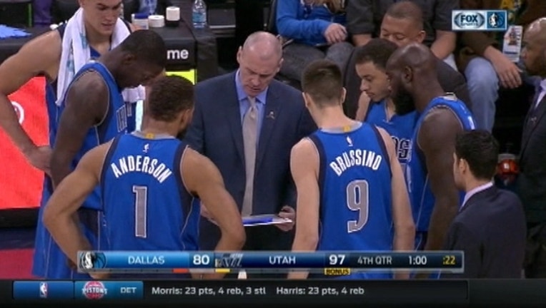 f4458d83-Mavericks Jazz Loss_1478144400016.jpg