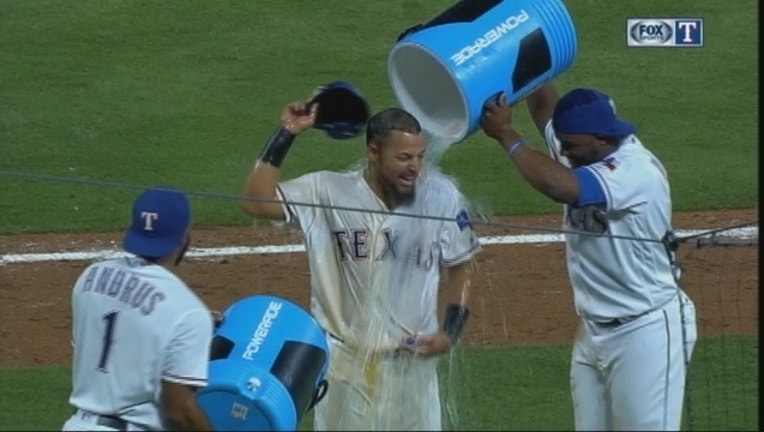 f56f8eff-Rougned Odor Powerade_1461209599820.jpg