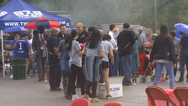 10P 290 TZ-OAK CLIFF NATIONAL NIGHT OUT_00.00.14.19_1507134808514.png