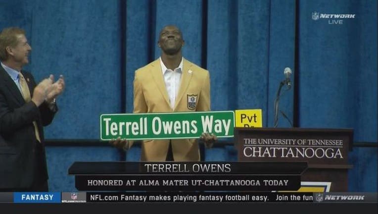 ffd958b5-Terrell Owens_1533424838512.jpg