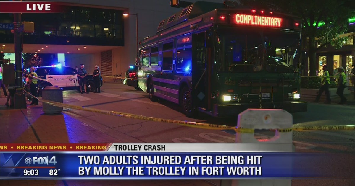 2 injuries reported in pedestrian crash involving bus in Fort Worth ...
