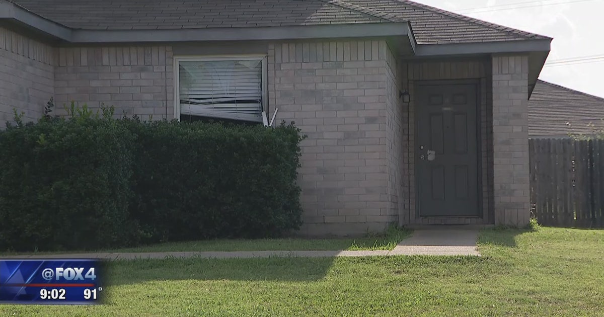 Police: North Texas man set car, home on fire to keep woman, children ...
