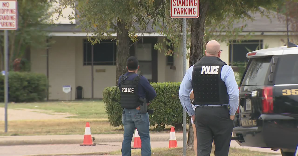 Police clear Austin Middle School following reports of an armed man ...