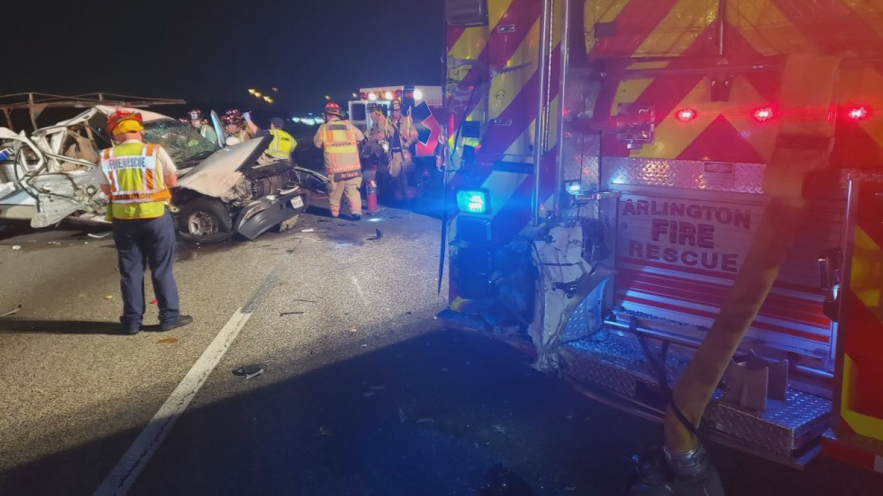 2 injured after truck slams into Arlington fire engine | FOX 4 Dallas ...