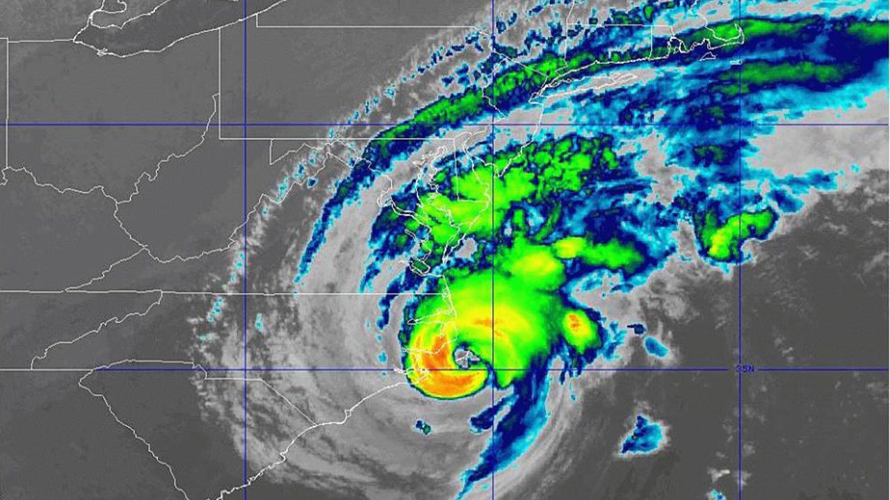 Hurricane Dorian's eye makes U.S. landfall on North Carolina's Outer Banks