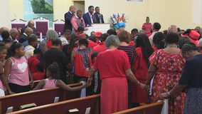 Botham Jean's family holds prayer service ahead of Monday's trial