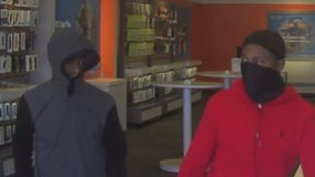 Police searching for armed robbers targeting North Texas cell phone stores