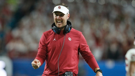 No. 6 Oklahoma rolls into Kansas to face slumping Jayhawks