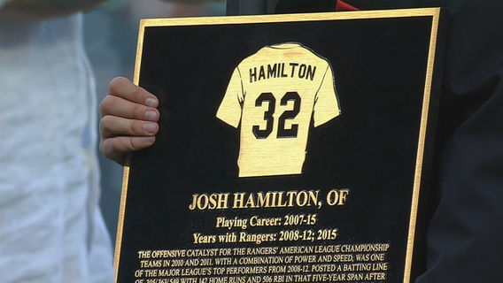 Hamilton inducted into Rangers hall in 1st trip back to park