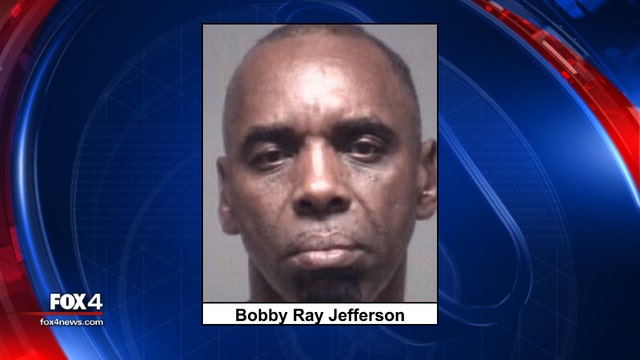 Woman shot by ex-boyfriend in Arlington; Police searching for shooter