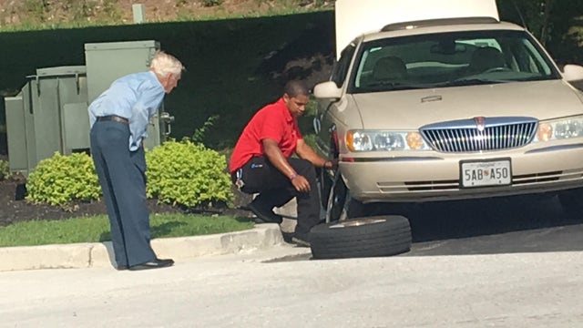 Chick-Fil-A manager changes 96-year-old WWII veteran's tire in ‘beautiful' act of kindness