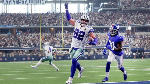 Cowboys' Jason Witten returns to "MNF" on field after one year in TV booth
