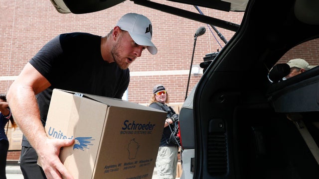 JJ Watt's relief fund helps rebuild 1,183 homes in 2 years since Hurricane Harvey