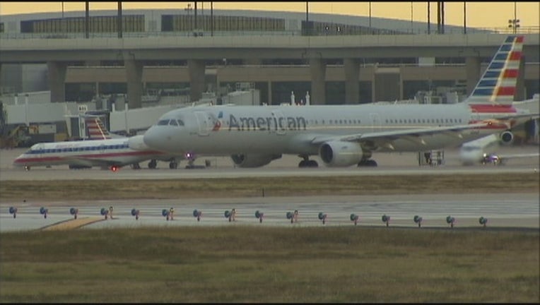 4d6857f7-DFW Airport, American Airlines