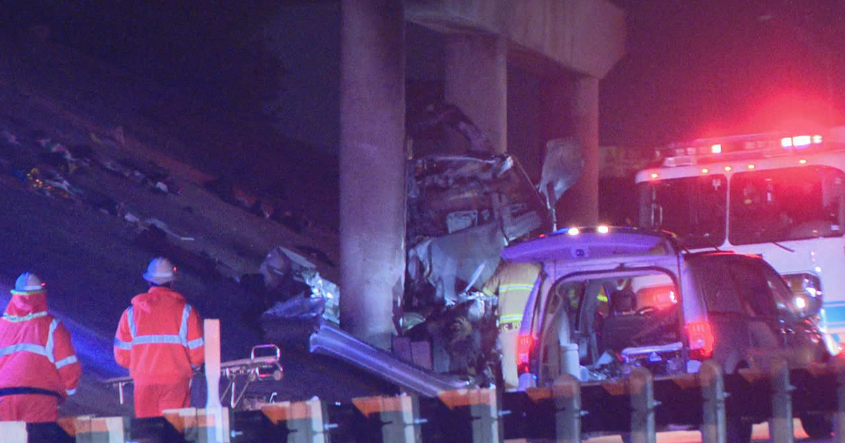 Driver hits Loop 820 bridge support, dies in fiery crash | FOX 4 Dallas ...