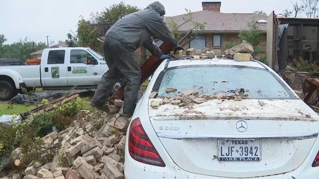 FEMA begins touring tornado-ravaged Dallas County in Garland