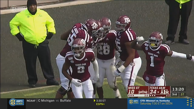 Mond accounts for 5 TDs as Aggies beat Mississippi St. 49-30