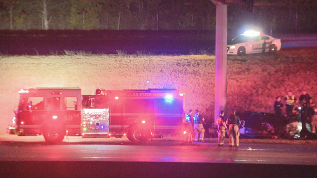 1 dead, 1 injured in overnight fiery crash on I-20 in Dallas