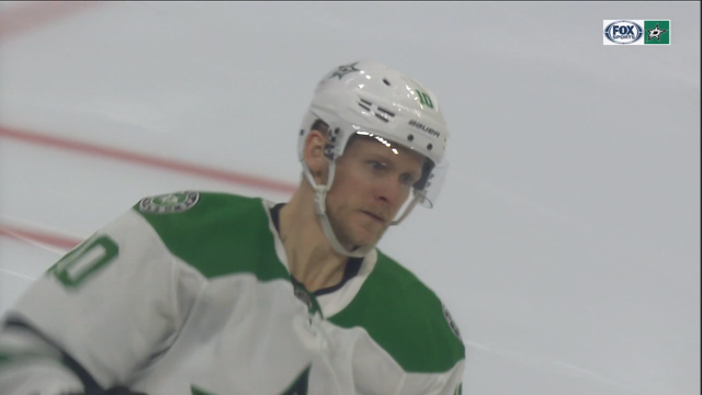 Dallas ends 5-game losing streak with 4-1 win over Flyers