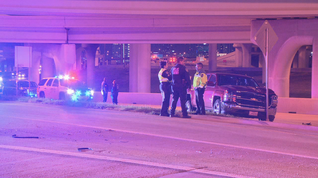 2 killed trying to cross Stemmons Freeway in separate incidents