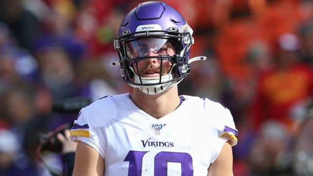 Hamstring keeps Vikings WR Adam Thielen out vs Cowboys