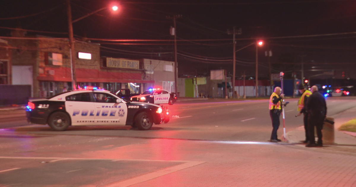 Man in wheelchair dies after being struck by vehicle in Dallas | FOX 4 ...