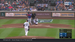 Rangers trade young slugger Mazara to White Sox for prospect