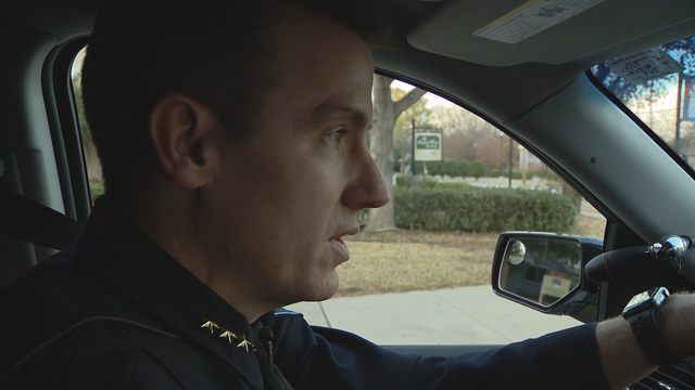 Arlington police chief spends Christmas Day on patrol