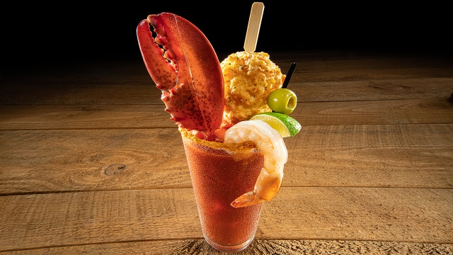 Red Lobster’s new Bloody Mary features lobster claw, signature cheddar biscuit to ‘spice up new decade’