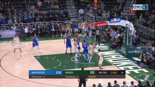 Bucks' 18-game winning streak ends with 120-116 loss to Mavs